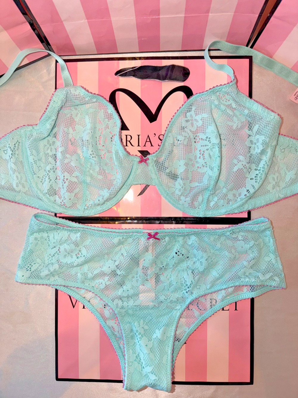Victoria's Secret Bra Unlined Tease 36DDD Medium Teal /Pink Bows